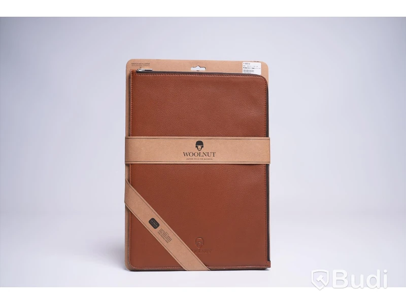 Läderfodral för MACBOOK PRO / WOOLNUT / 16-INCH